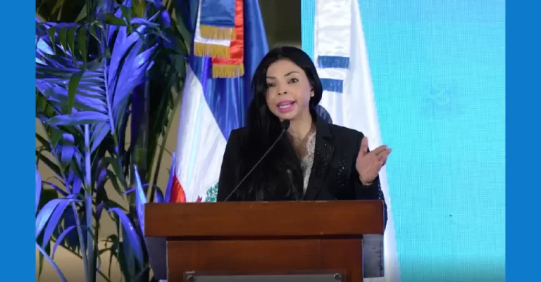 Yeni Berenice afirma corrupción jamás entrará por la puerta de su despacho