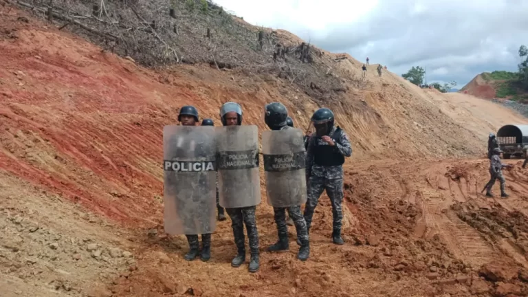 Bombas lacrimógenas, agresiones y militarización en Cotuí 1 Bombas lacrimógenas, agresiones y militarización en Cotuí