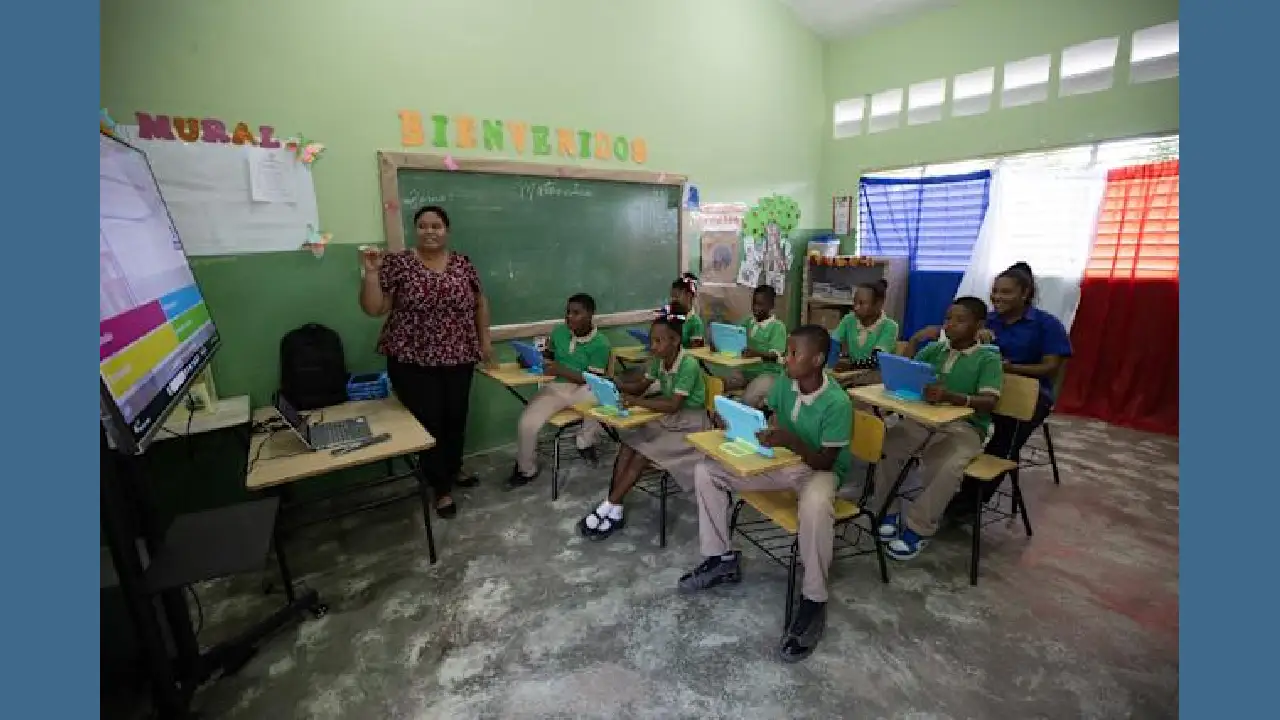 Analfabetismo baja en RD; pero persisten brechas, dice estudio 1 Analfabetismo baja FE