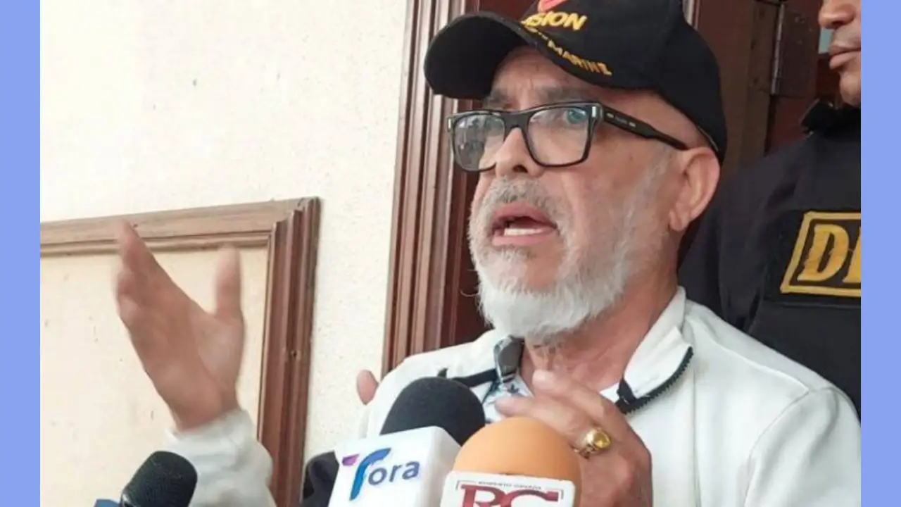 Aplazada para el lunes medida de coerción contra Ángel Martínez por querella de Milagros De Camps 1 Angel Martinez tribunales FE