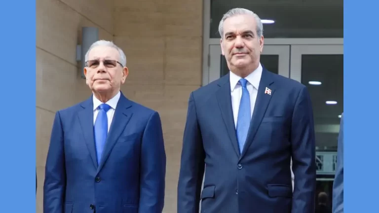 Abinader visita a Danilo para continuar diálogo crisis de Haití