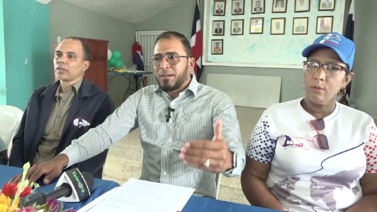 Minerd intervenir escuela SFM y Salcedo FE