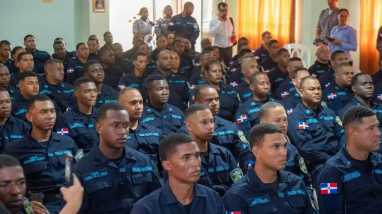 Ciudadanos aseguran nuevo uniforme de la Policía generará seguridad por integración de cámaras