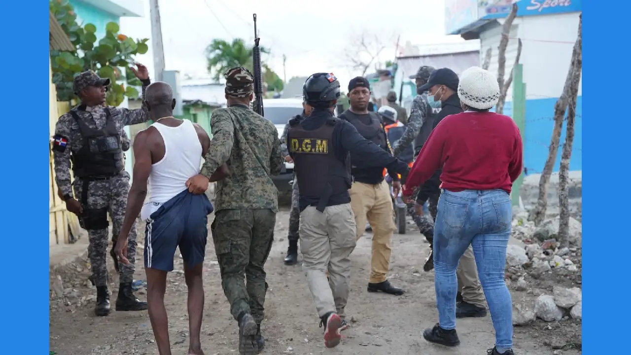 Haitianos agente migracion FE