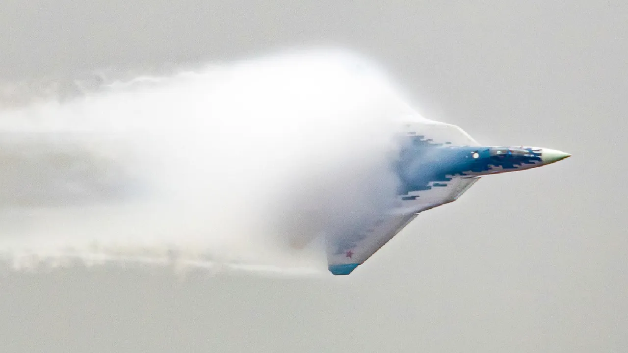 Rusia presenta avión hipersónico quinta generación