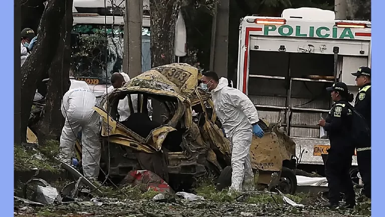 Ataques contra un helicóptero de la Policía