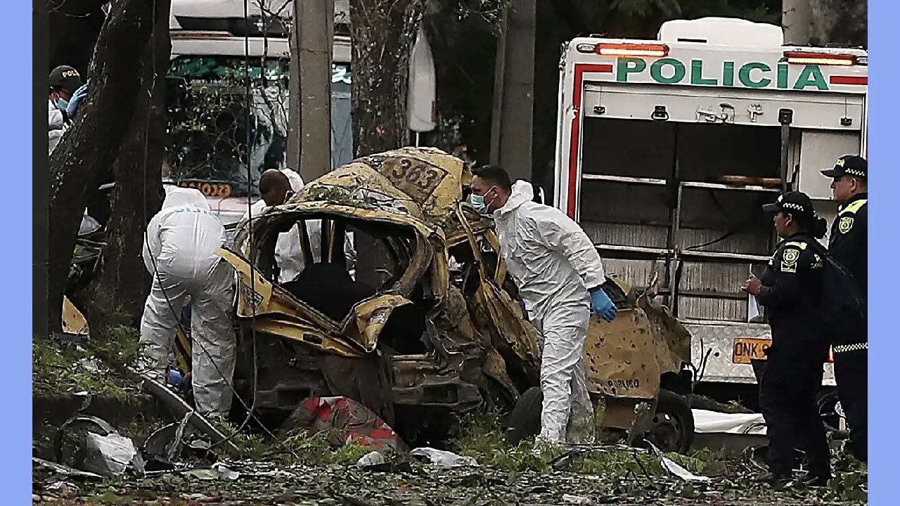 Ataques contra un helicóptero de la Policía