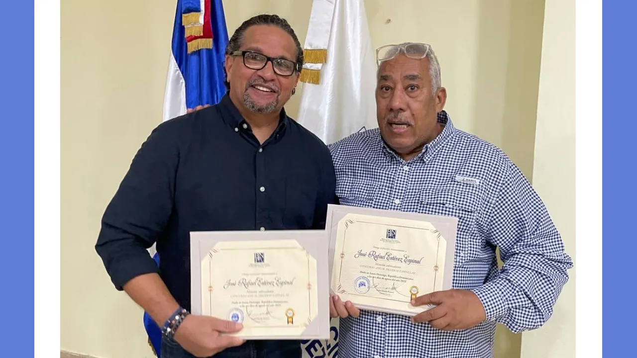 Fello Estevez escritor premio