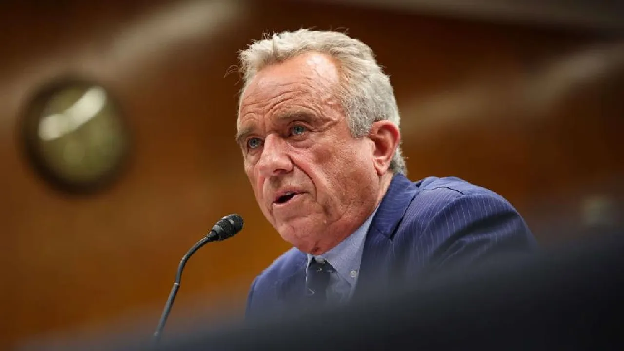 Kennedy Jr, canceló contratos para vacunas. (FUENTE EXTERNA)