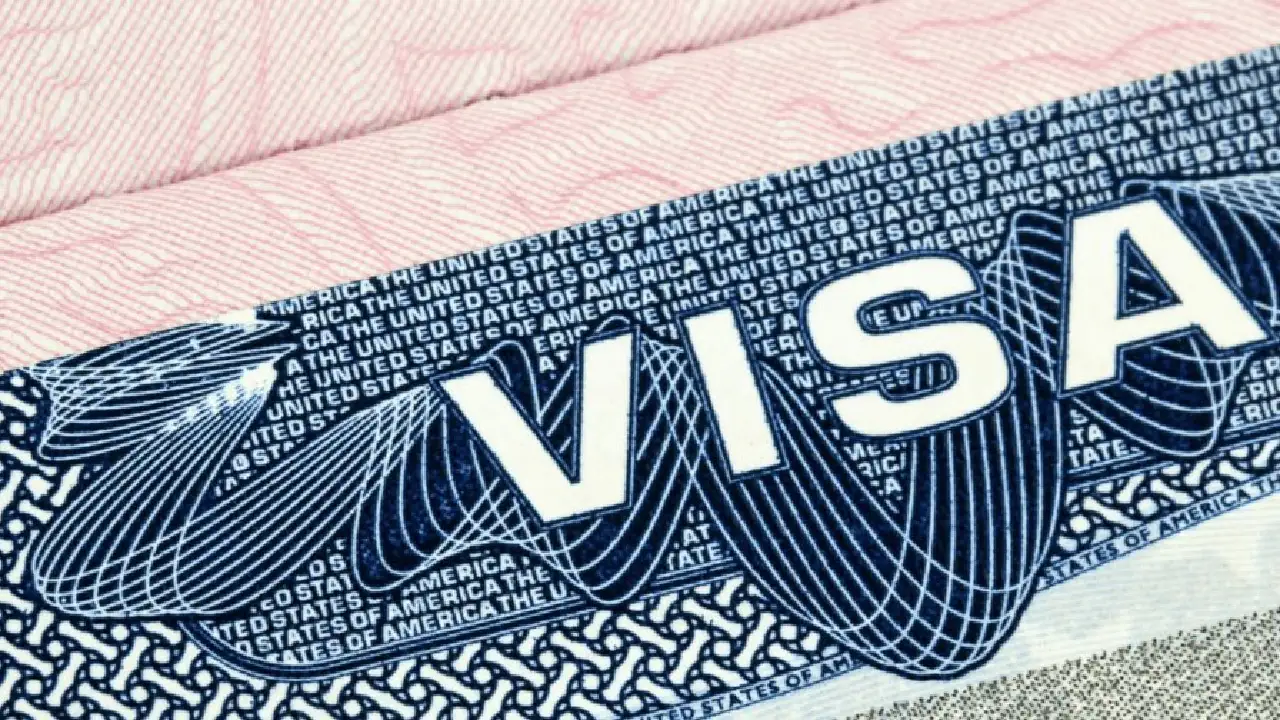 Dominicanos que usan visa para trabajar por temporadas en EE. UU. están en riesgo de perderla 1 Dominicanos que usan visa para trabajar por temporadas en EE. UU. están en riesgo de perderla