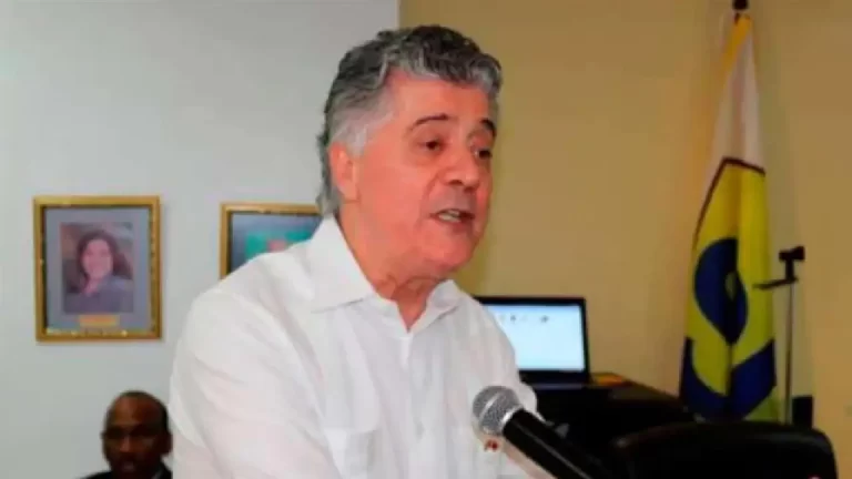 Roberto Santana, titular de la Dirección General de Servicios Penitenciarios y Correccionales (Dgspc), insiste que centros penitenciarios necesitan de personal civil formado. (Foto: Diario Libre)