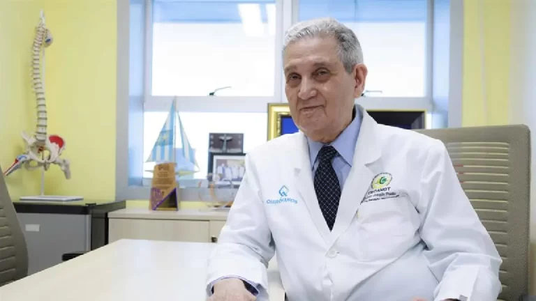 Fotografía de archiivo del doctor José Joaquín Puello, maestro de la medicina y especialista en neurocirugía, quien se refirió a la homosexualidad y su relación con el cerebro. (DIARIO LIBRE)