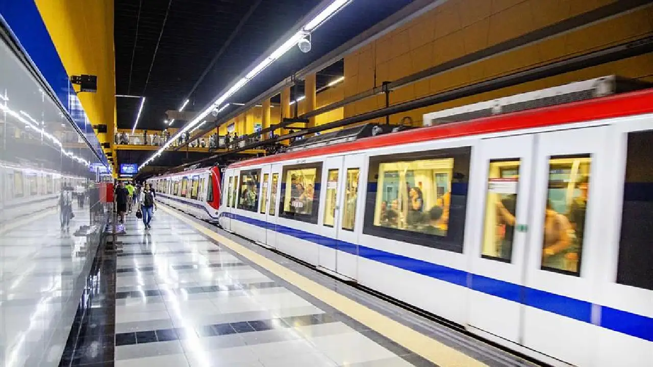 Abinader pide al Congreso aprobar un préstamo de US$178 millones para el Metro 1 El Congreso ha aprobado varios préstamos para la construcción y ampliación del Metro de Santo Domingo. | Foto: Diario Libre.