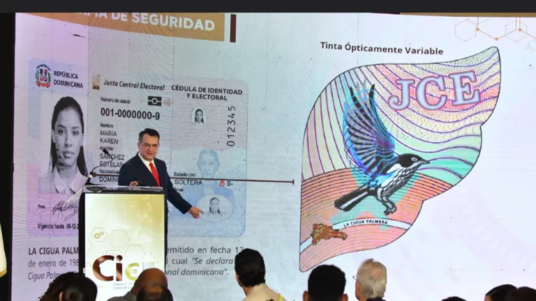La JCE presenta nuevo diseño de la cédula de identidad, su conformación y entrega. | Foto: JCE / Flickr oficial