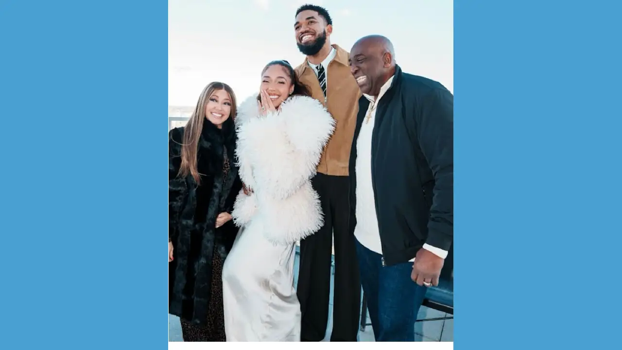 Karl-Anthony Towns se compromete con Jordyn Woods en una Navidad especial 2 Karl-Anthony Towns, Jordyn Woods y familiares.
