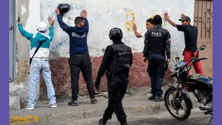 Excarcelan 71 estaban presos en Venezuela por hacer protestas.