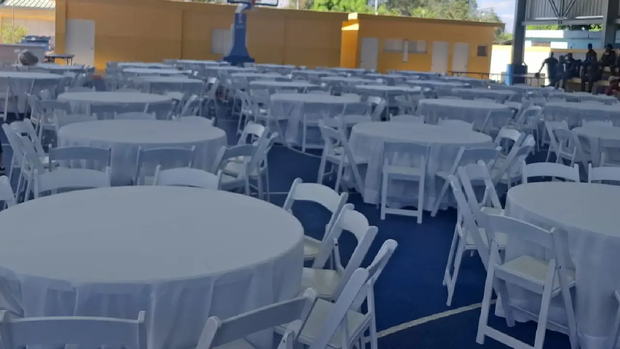 Luis Abinader almorzará con 300 estudiantes