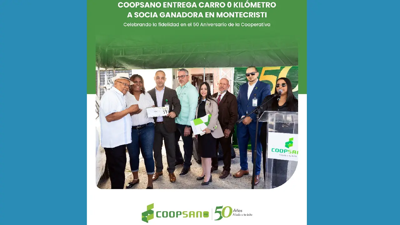 COOPSANO entrega carro a socia ganadora en Montecristi 2 Coopsano carro Montecristi 2026 3