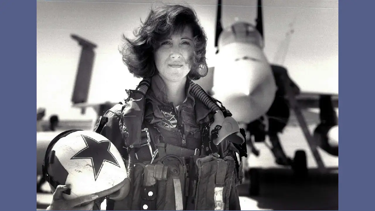 Tammie Jo Shults: la expiloto militar que evitó una tragedia aérea en Estados Unidos 1 Tammie Jo Shults
