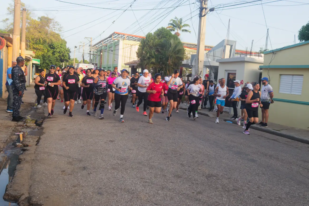 Celebran con éxito la IV versión del 5K de Madres 2026 en Santiago Rodríguez 1 5K de Madres 2026 reunió a madres, corredores