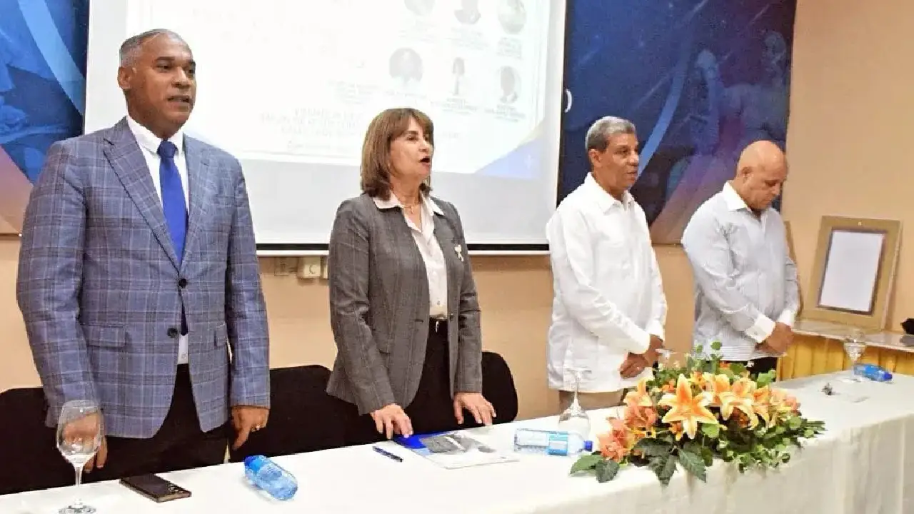 El Taller Literario Virgilio Díaz Grullón celebró 32 años de historia con una noche de reconocimientos a la cultura dominicana 1 Taller Literario