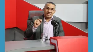 ¿Asunto de aulas o mejor gestión de contenidos? 1 pensamiento crítico