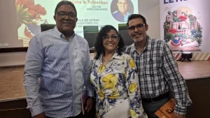 Tres libros, tres maneras de llegar a la palabra 1 autores de Sabaneta
