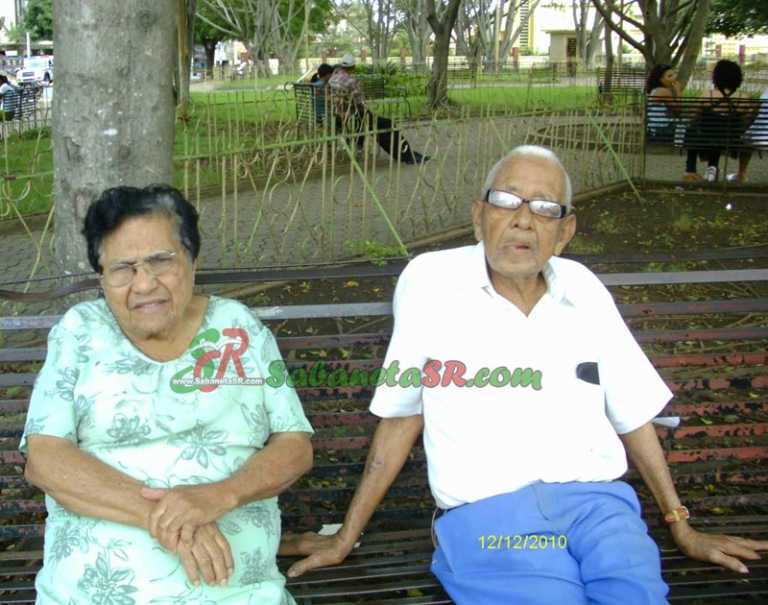 Sepultan restos de Aída Gómez esposa de Chava Echavarría 1 Sepultan restos de Aída Gómez esposa de Chava Echavarría