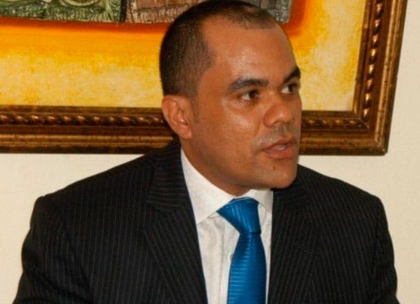 Diputado electo no se arrepiente por publicar fotos y mensaje “armao, bebío y con cuarto”