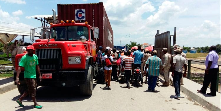 Muere nacional haitiano al ser atropellado por una patana 3 Muere nacional haitiano al ser atropellado por una patana