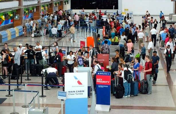 Cancelan vuelos desde y hacia Las Américas debido al huracán Matthew