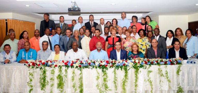 Ministro de Educación: reitero el compromiso de crear condiciones para que el magisterio eleve niveles de preparación