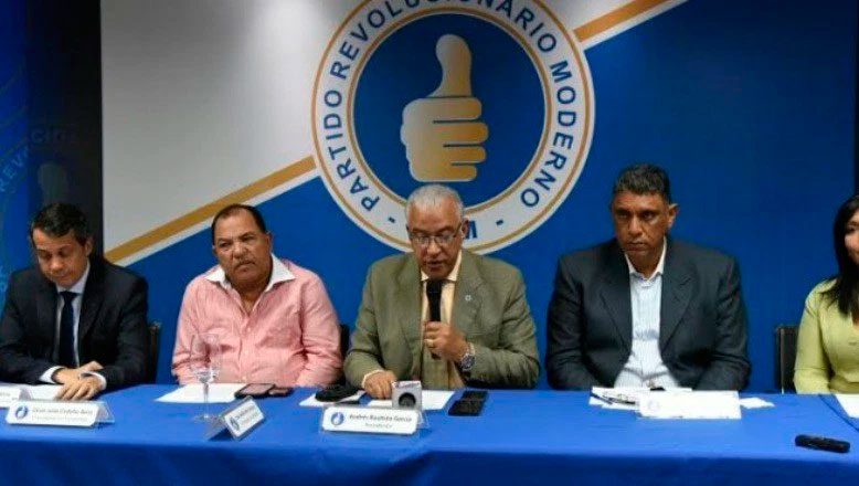 PRM denuncia que porcentaje asignado a los ayuntamientos en el Presupuesto 2017 es menor que hace 27 años 1 PRM Presupuestos Ayuntamiento 2016 FE