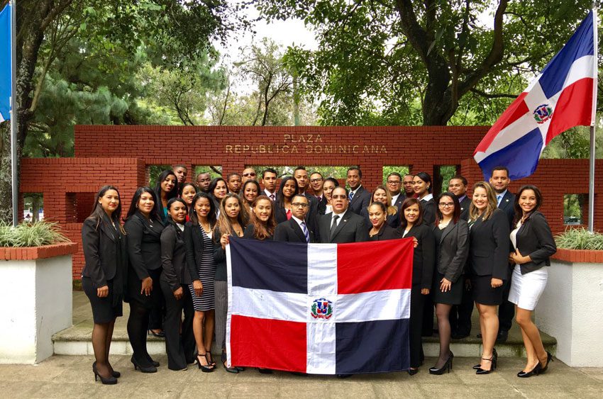 Delegación de RD participa en Guatemala en encuentro de profesionales de las relaciones internacionales 1 Profesionales RD Panama FE