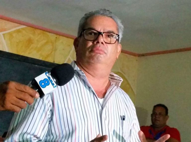 Senador Heinz Vieluf contrata abogados para evitar desalojo en Villa Ray Manzanillo