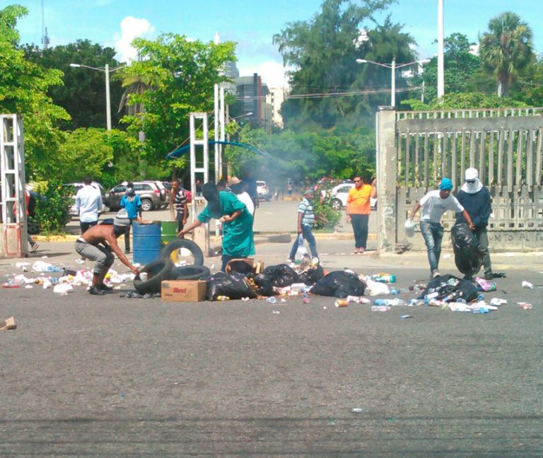UASD suspende docencia en la sede central por las manifestaciones de este martes