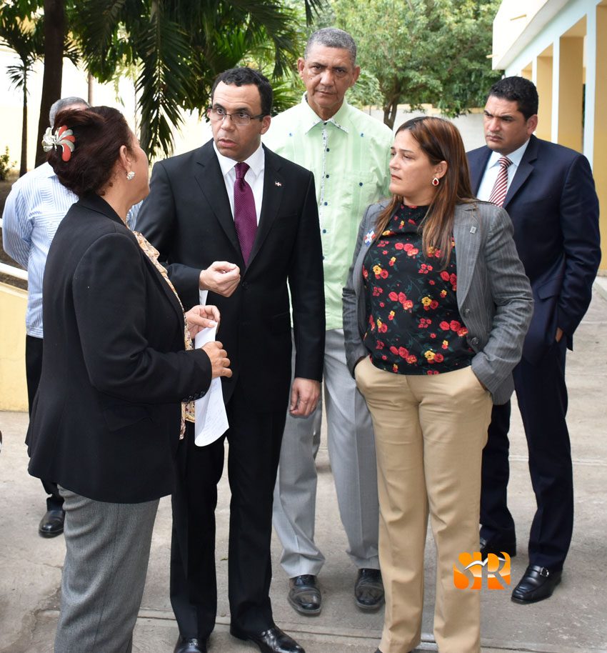 SANTIAGO RODRIGUEZ: Ministro dice sistema docente es sagrado 1 Andres Navarro JMS 2017 6