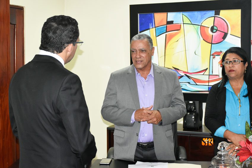Alcaldía solicita alianza al Ministro de Educación 1 Andres Navarro William Torres 2017 2