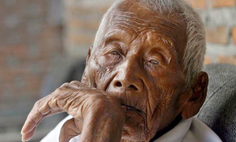 “Sólo quiero morir”: tiene 146 años y enterró a sus hijos, 4 esposas y 10 hermanos 5 “Sólo quiero morir”: tiene 146 años y enterró a sus hijos, 4 esposas y 10 hermanos