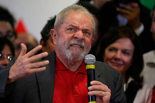 Lula se defiende como gato boca arriba por cargos de corrupción en caso Lava Jato-Odebrecht