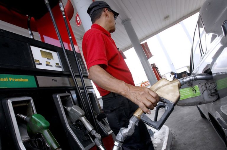 Gobierno aumenta precios combustibles para la semana del 8 al 14 de abril