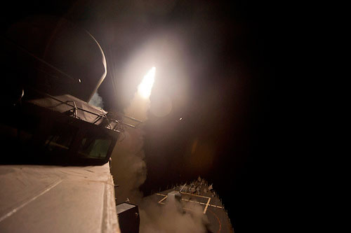 Primera guerra de Trump, EEUU bombardea a Siria sin aprobación del Congreso ni de la ONU