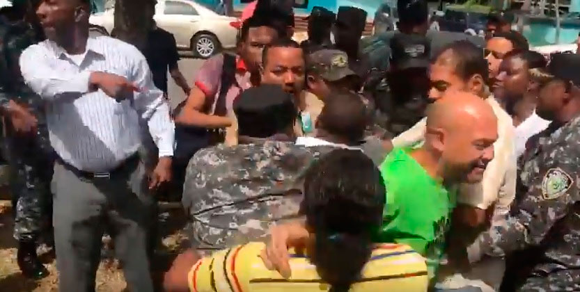 Disparan contra grupo que reclamaba nombres implicados en caso Odebrecht (+video) 1 Odebrecht bombas FE