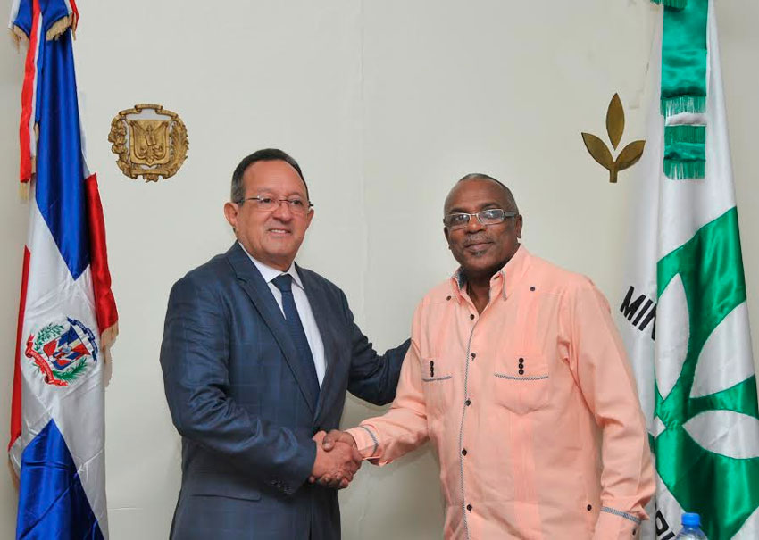 Ministros de República Dominicana y Haití analizan cooperación agrícola bilateral 1 Angel Estevez Carmel Beliard haitiano FE