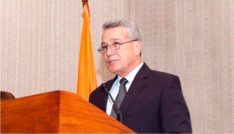 PE destituye a Temo Montás, designa a Nelson Toca en Industria y Comercio