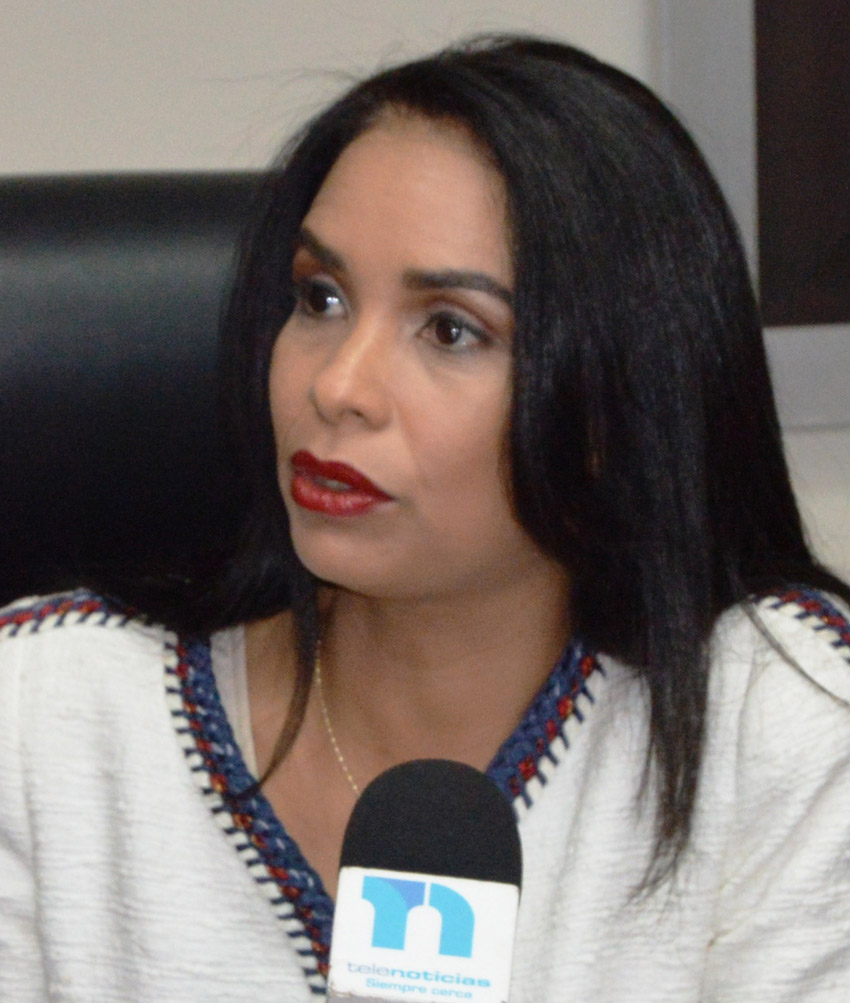 Claudia Franchesca De Los Santos explica objetivo de INTRANT 1 Claudia Franchesca Santos FE