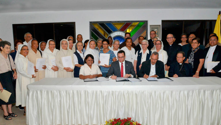 MINERD da a conocer los 127 centros educativos pertenecientes a la iglesia católica que pasarán a la modalidad pública