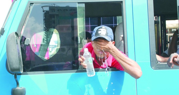 Altas temperaturas de hasta 36 grados afectan a los dominicanos