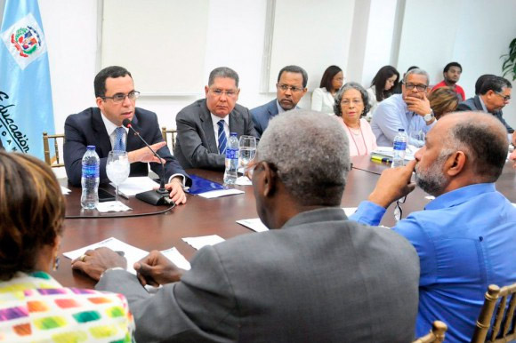 Educación defiende proceso de auditoría a que somete la nómina de profesores