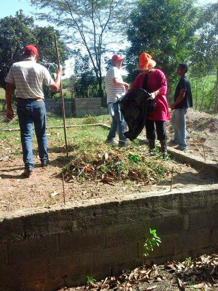 Voluntarios limpian y acondicionan Monumento a Santiago Rodríguez en la comunidad, El Cantón.